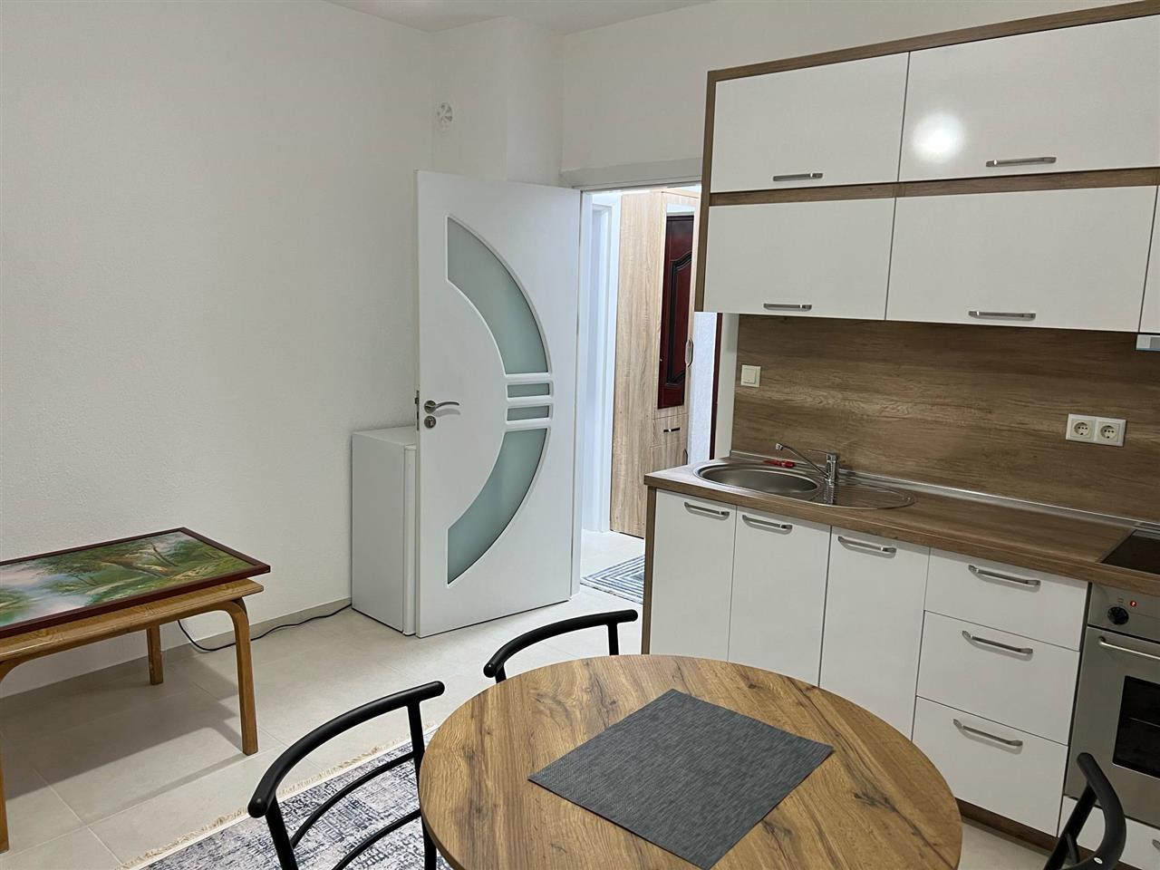 Piso en alquiler 1+1 en ulpianë (4)