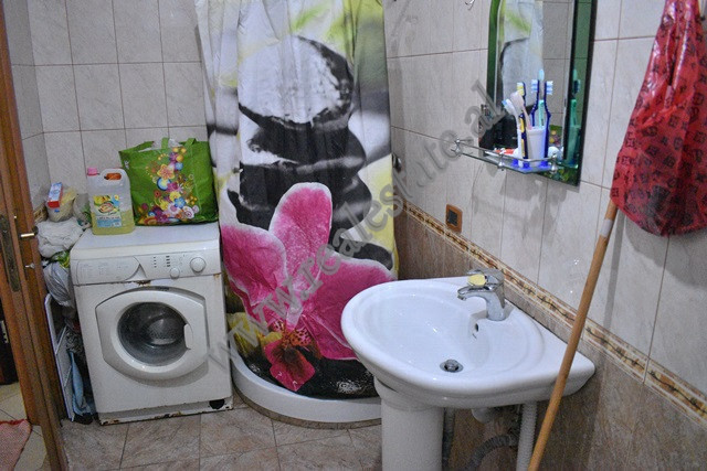 Dreizimmerwohnung zum verkauf in der dritan hoxha-straße in Tirana, albanien (8)