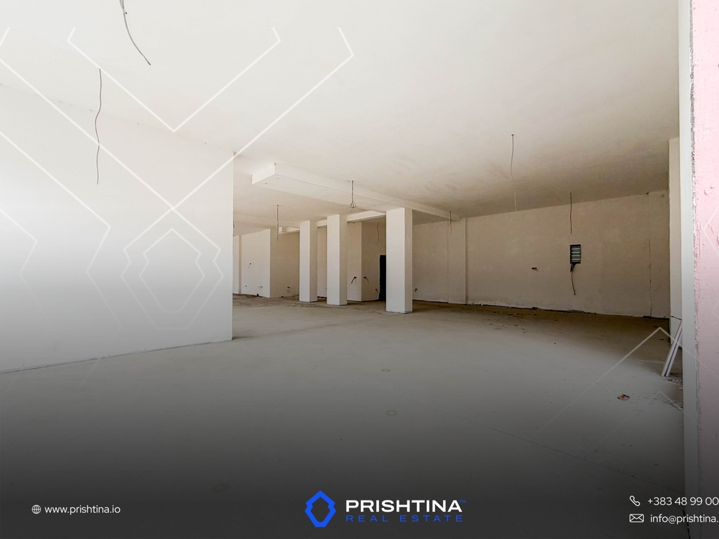 Local comercial en alquiler 1000m² en Pejë