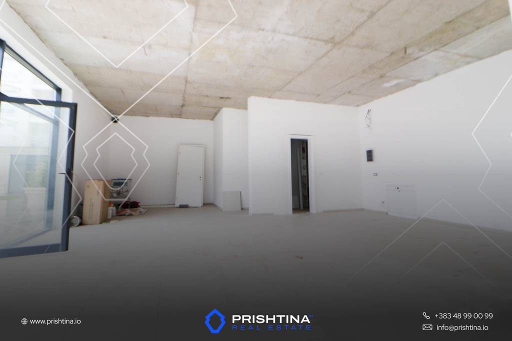 Espace commercial à vendre 116m² sur rruga c