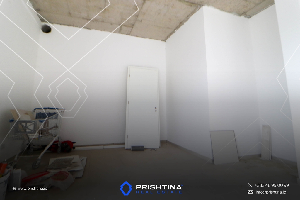 Espace commercial à vendre 116m² sur rruga c
