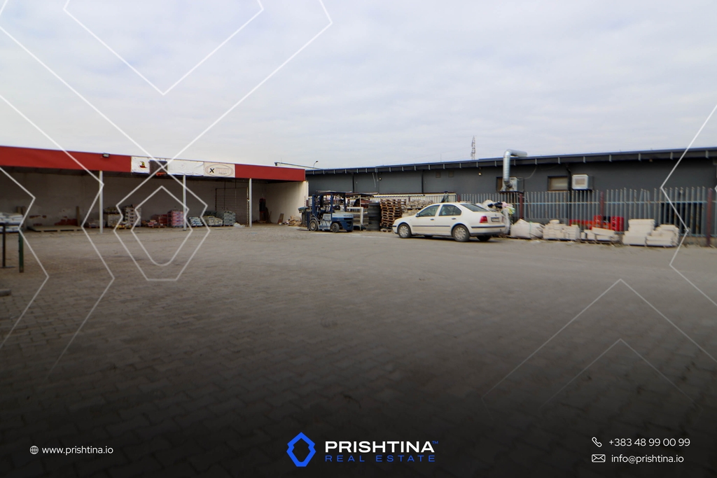 Espace commercial à vendre 116m² sur rruga c