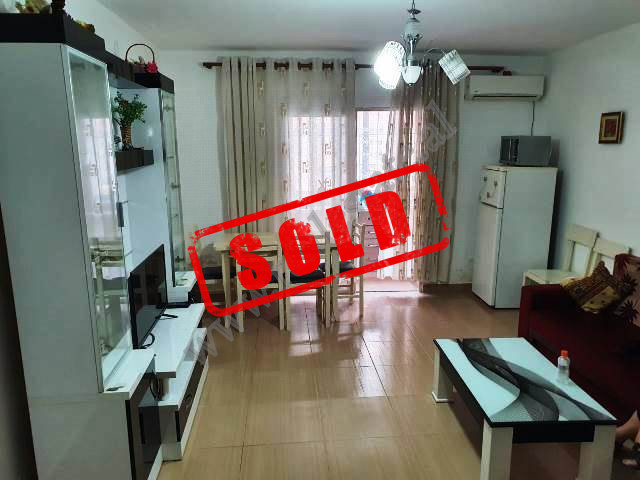 Apartamento de dos habitaciones en venta cerca de la calle mine peza en Tirana, albania