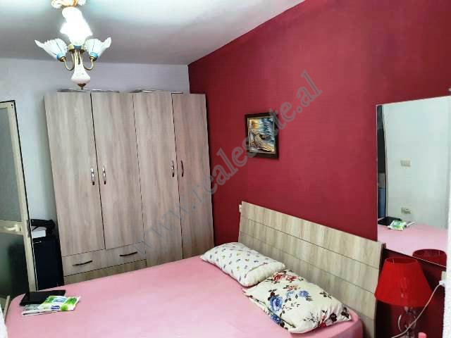 Apartamento de dos habitaciones en venta cerca de la calle mine peza en Tirana, albania (5)