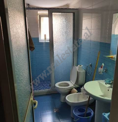 Apartamento de dos habitaciones en venta cerca de la calle mine peza en Tirana, albania (7)