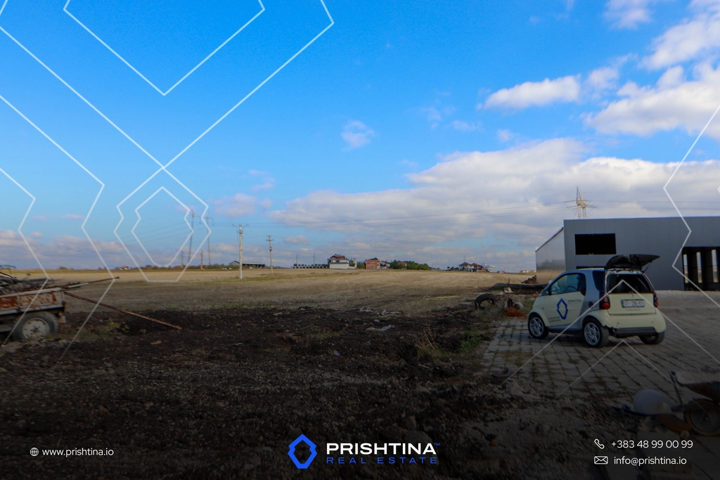 Land with warehouse for rent in Obiliq (3)