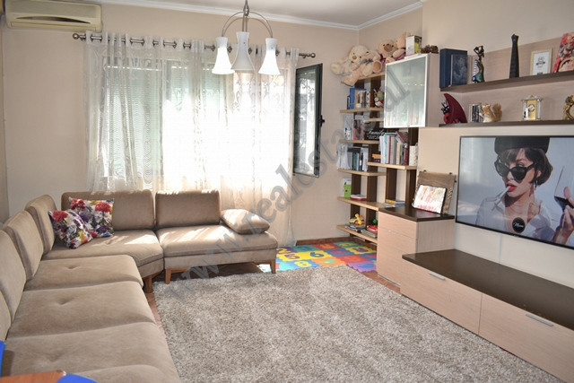 Appartement une chambre à louer sur le boulevard zogu i à Tirana, albanie (2)
