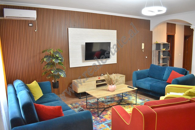 Zweizimmerwohnung zur miete in der kavaja-straße, in Tirana (2)