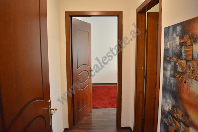 Zweizimmerwohnung zur miete in der kavaja-straße, in Tirana (6)