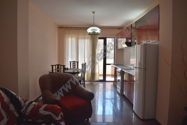 Apartament me tre dhoma gjumi për shitje në dora d'istria në rrugë