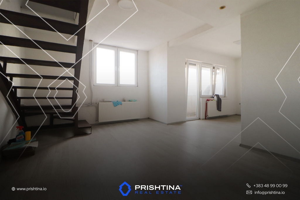 Duplex me qira 87m² në Pejton