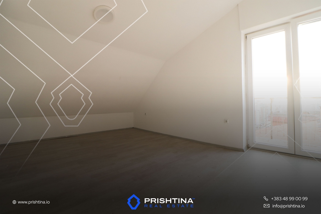 Duplex me qira 87m² në Pejton