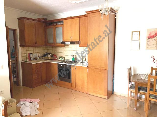 Apartamento de dos dormitorios en venta en la calle harmonia, Pogradec (3)