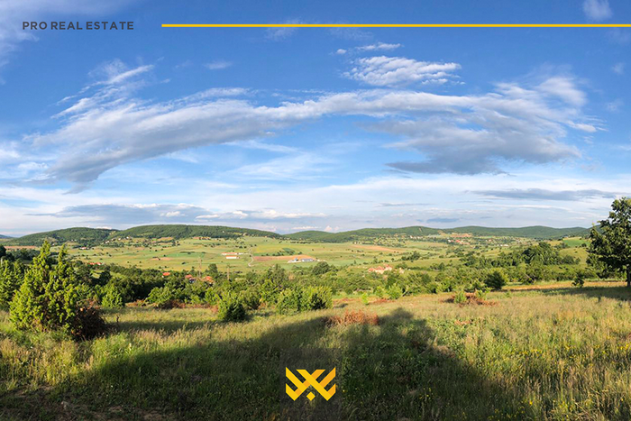Terrain de 15 ari à vendre à novobërdë