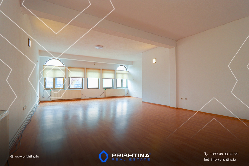 Büro zu mieten 100m² in Tophane