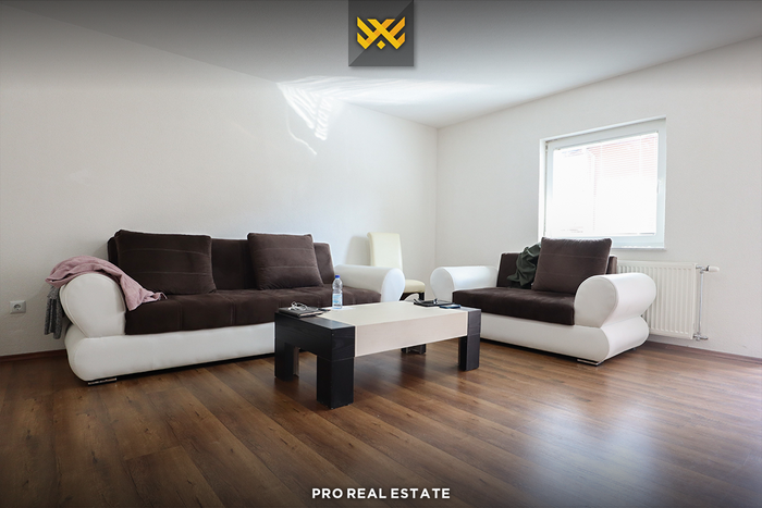 Étage de maison 100m² à louer à velani