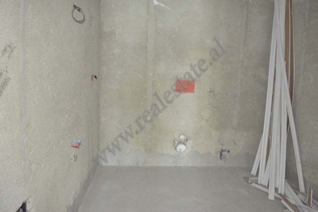 Apartament me dy dhoma gjumi për shitje në rrugën peti në Tiranë, shqipëri (5)