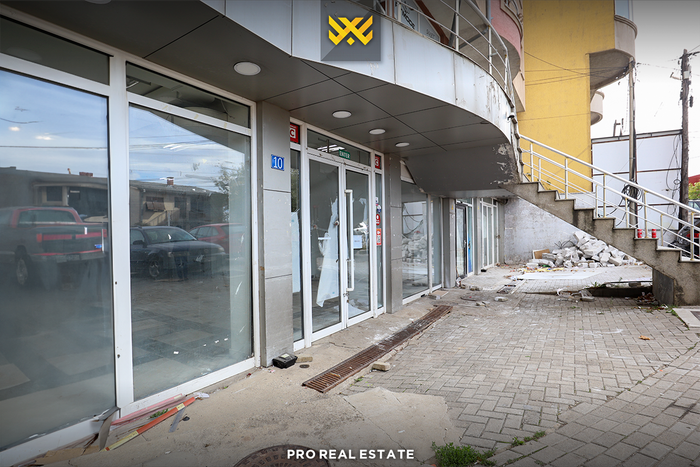 Local de 434m² en venta en Bregu i Diellit.