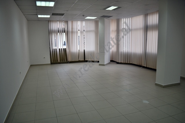 Espaço de escritório para alugar perto da praça wilson em Tirana, albânia (4)