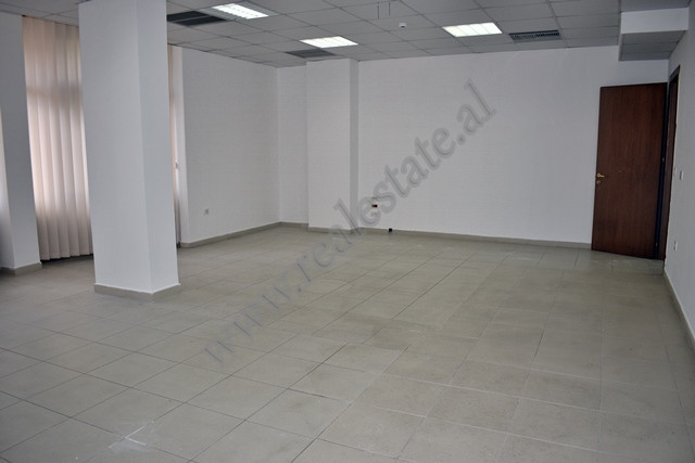 Espaço de escritório para alugar perto da praça wilson em Tirana, albânia (5)