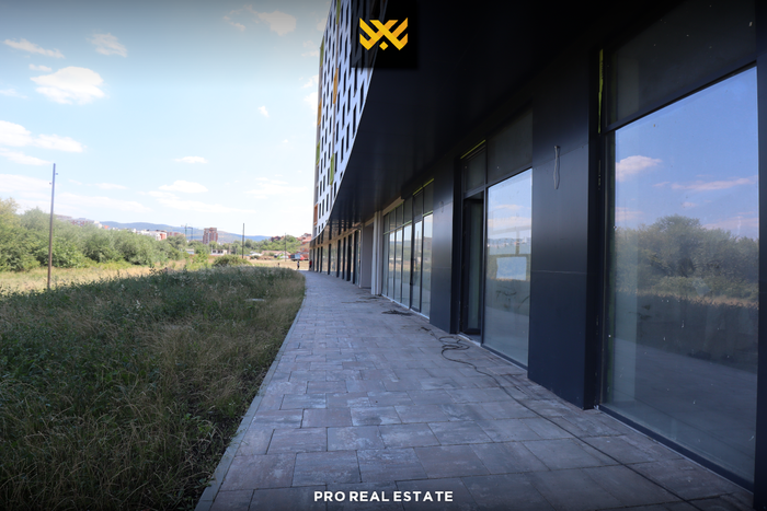 Local / bureau 55m² à louer à Prishtina e Re