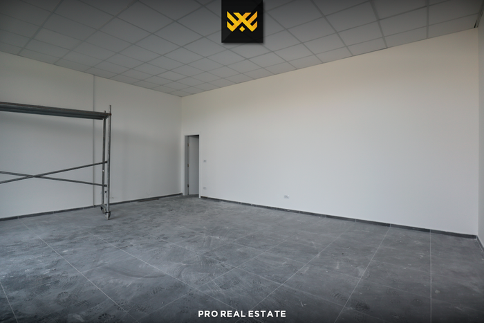 Local / bureau 55m² à louer à Prishtina e Re (2)