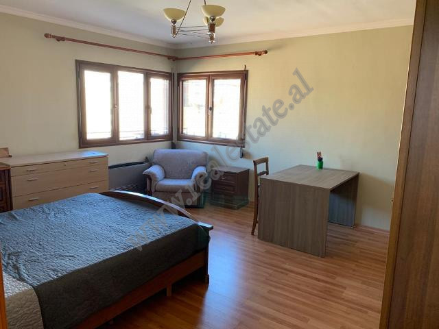 Appartamento duplex in vendita in via memo meto vicino a via ferit xhajko a Tirana, albania (7)