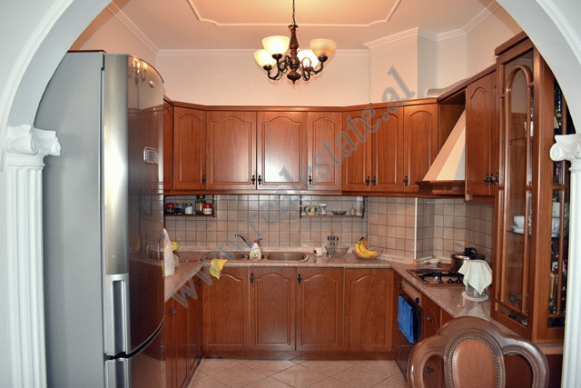 Zweizimmerwohnung zum verkauf in der nähe der myslym shyri straße in Tirana, albanien (4)
