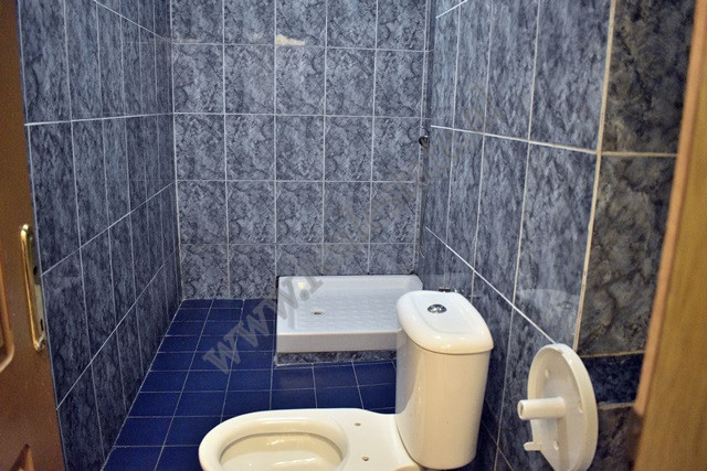 Büro duplex-wohnung zur miete in der kavaja-straße in Tirana, albanien (7)