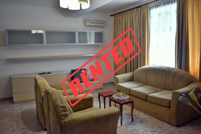 Apartamento de um quarto para alugar perto de pjeter budi em Tirana