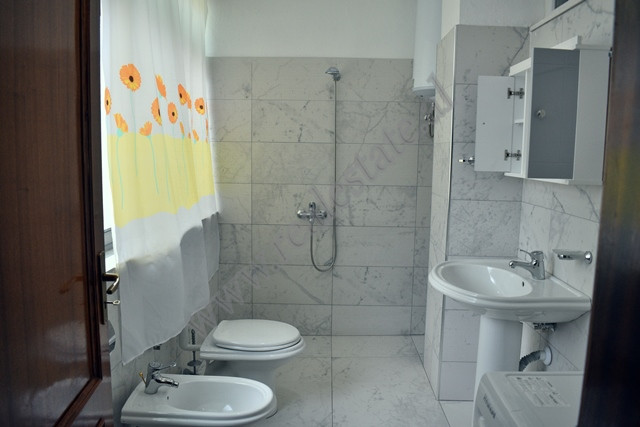 Apartamento de um quarto para alugar perto de pjeter budi em Tirana (5)
