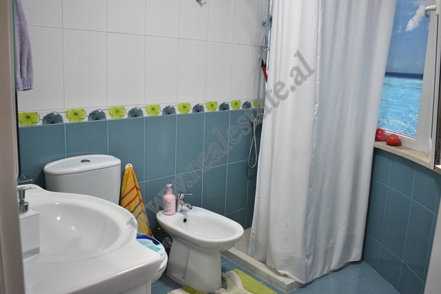 Apartamento de dos habitaciones en venta cerca del lago artificial en Tirana, albania (7)