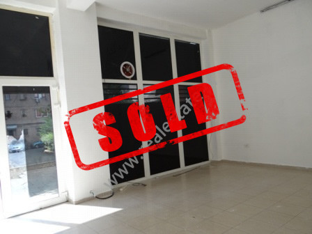 Spazio commerciale in vendita vicino a via muhamet gjollesha a Tirana, albania (8)