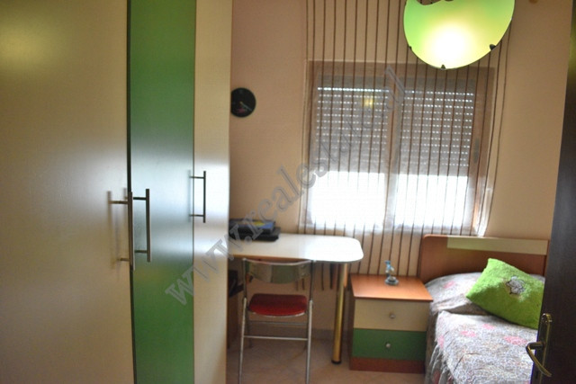 Appartamento di tre camere in vendita in via bardhyl a Tirana, albania (7)