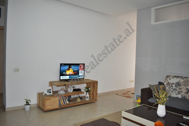 Apartamento en venta en la calle besim alla en Tirana, albania (2)