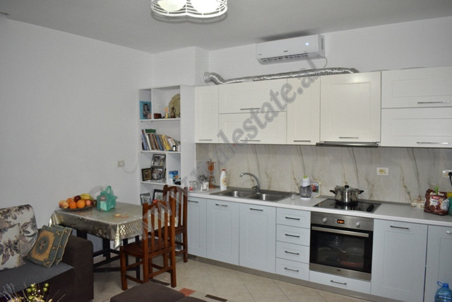 Apartamento en venta en la calle besim alla en Tirana, albania (3)