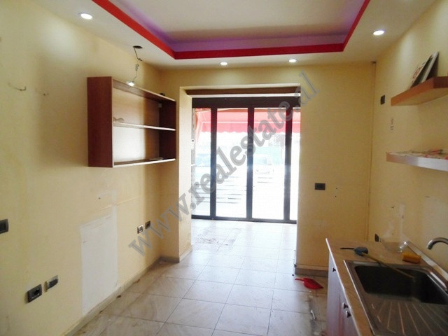 Store space for sale close to dibra street in Tirana, albania (4)