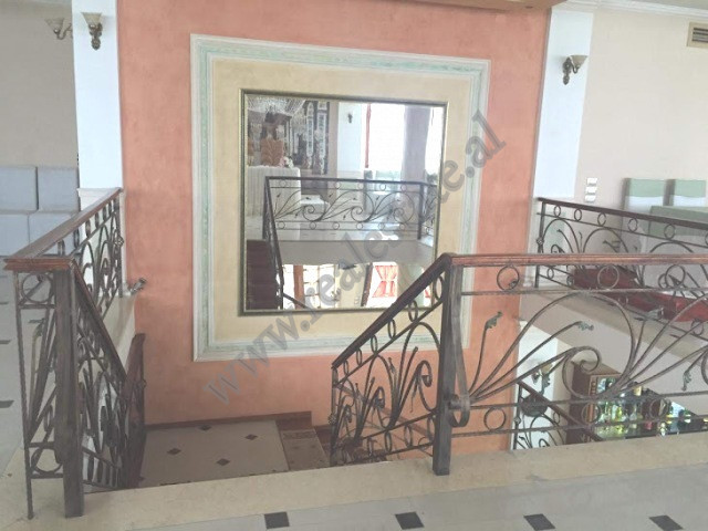 Edificio de tres plantas en venta cerca del castillo en Elbasan, albania (6)