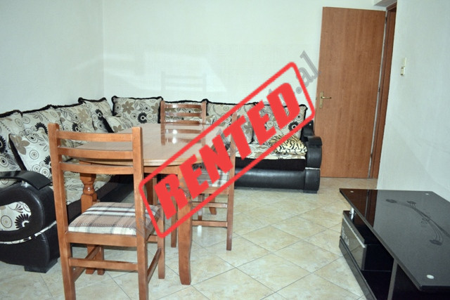 Zwei-zimmer-wohnung zur miete in der todi shkurti straße in Tirana, albanien