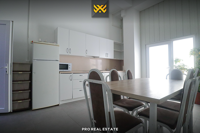 Propriété commerciale de 1000m² à vendre à Ferizaj. (6)