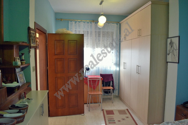 Villa à deux étages à vendre dans la rue 3 vellezerit kondi à Tirana, albanie (6)
