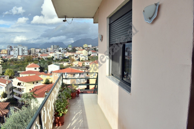 Villa à deux étages à vendre dans la rue 3 vellezerit kondi à Tirana, albanie (8)