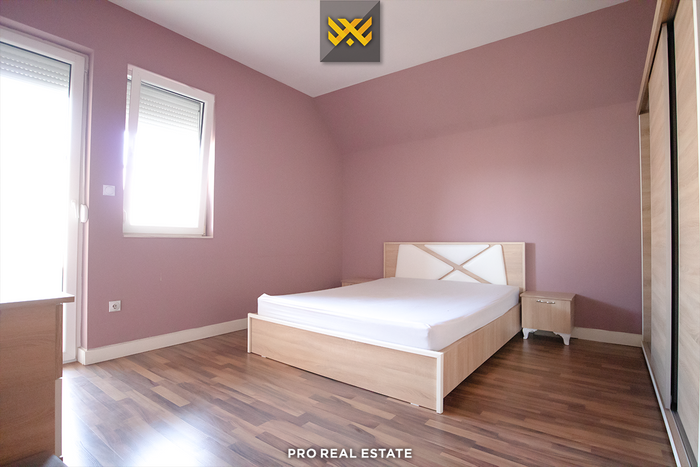 Casa de 240m² + 30m² à venda em hajvali. (6)