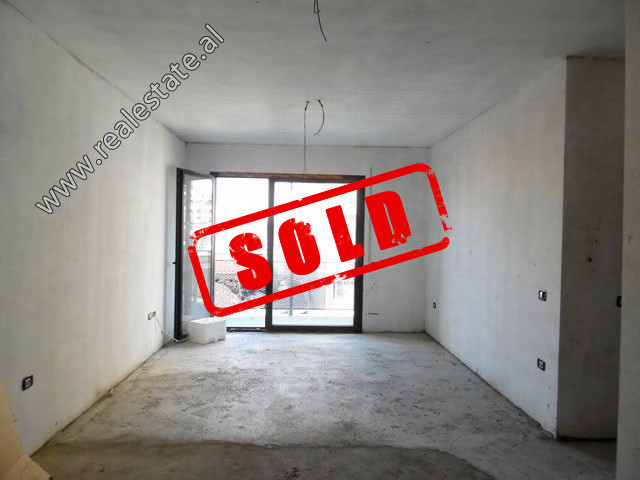 Appartement de trois chambres à vendre en face du stade dinamo à Tirana, albanie (trs-819-41l)