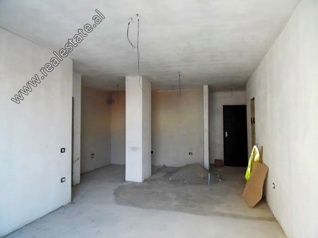 Appartement de trois chambres à vendre en face du stade dinamo à Tirana, albanie (trs-819-41l) (2)