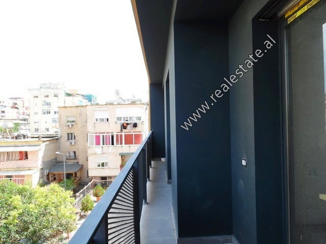 Appartement de trois chambres à vendre en face du stade dinamo à Tirana, albanie (trs-819-41l) (6)