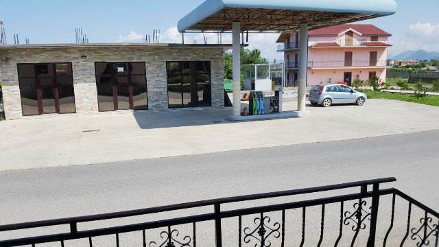 Tok për shitje në zonën gryke lumi në Lezhë, shqipëri (les-619-51t) (2)