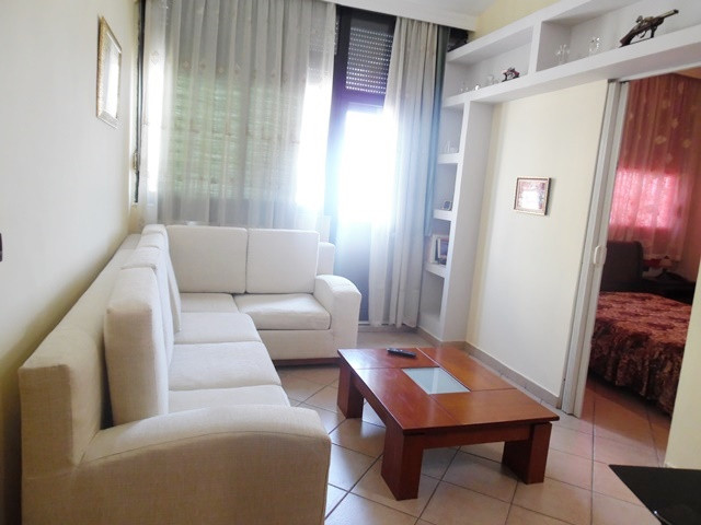 Ein-zimmer-wohnung zur miete in der nähe der gjergj fishta boulevard in Tirana, albanien (2)