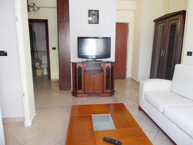 Ein-zimmer-wohnung zur miete in der nähe der gjergj fishta boulevard in Tirana, albanien (3)