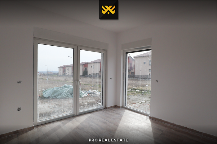 Maison de 245m² à vendre à Çagllavicë. (3)